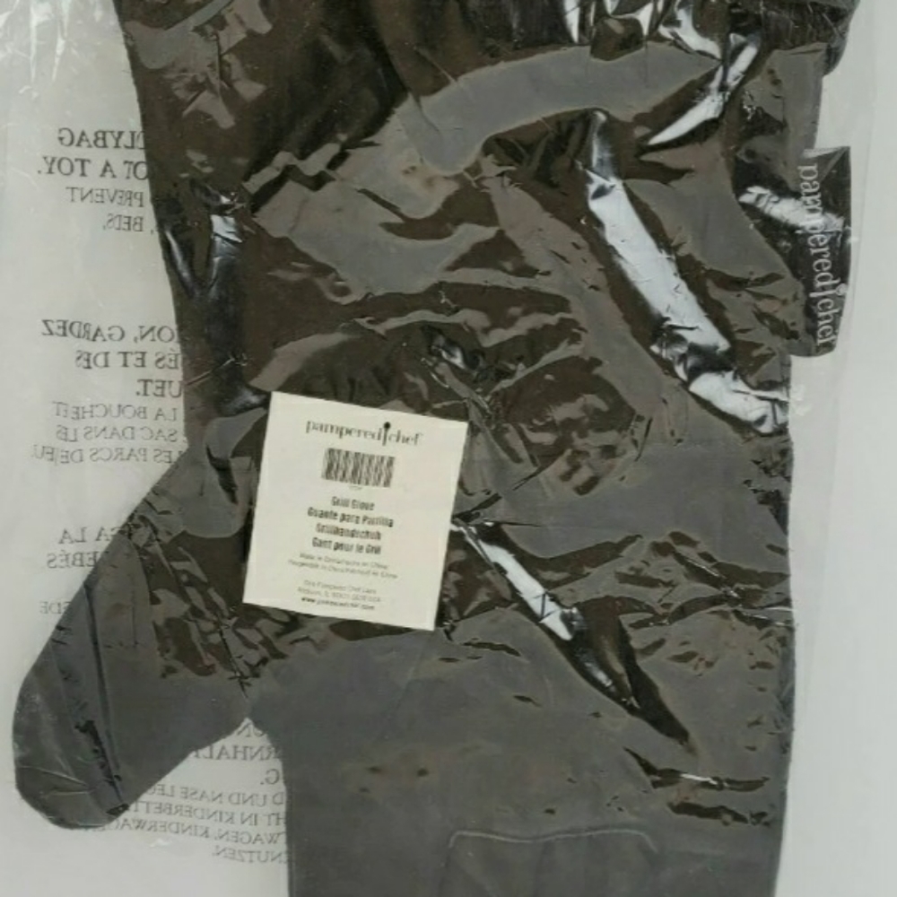 Pampered Chef Heat Resistant Grill Glove